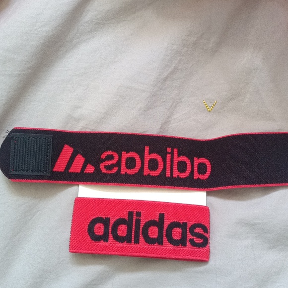 Adidas Adjustable Velcro Wrist bands - Picture 4 of 5